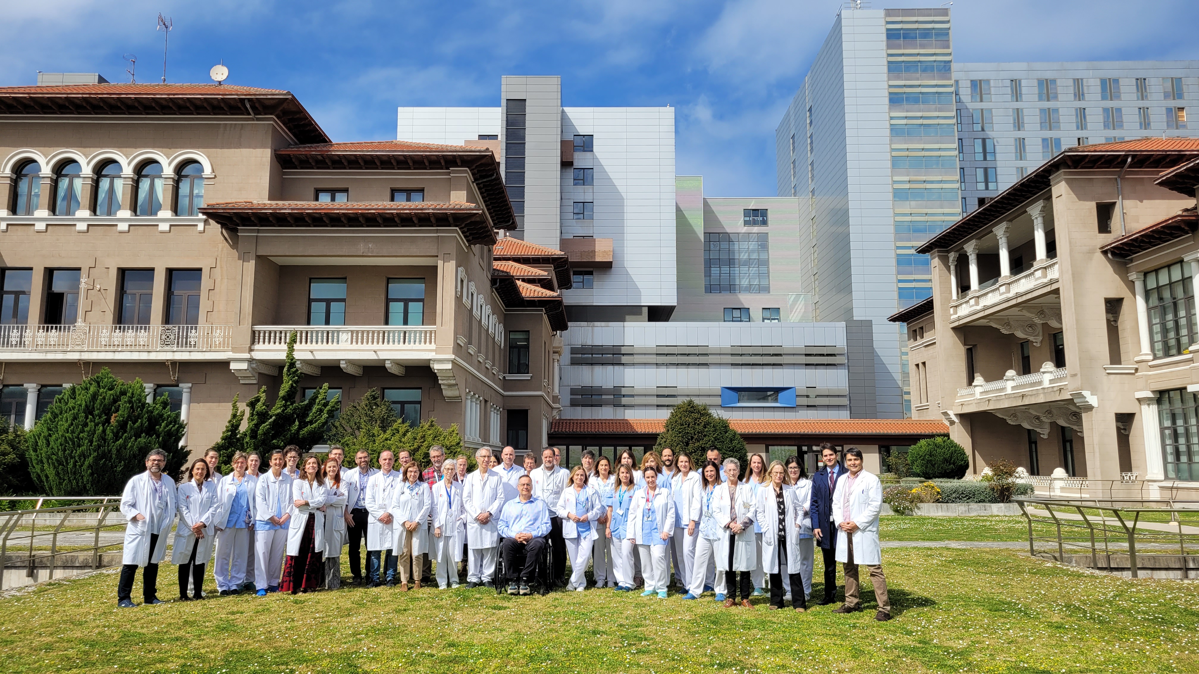 Nuevos liderazgos para el nuevo Valdecilla: renovados 49 cargos intermedios del Hospital